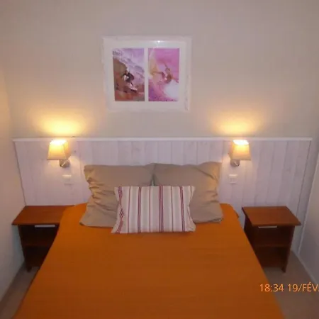T2 Avec Terrasse, Piscine, Parking Et Accueil Chaleureux A - Fr-1-379-144 Apartment