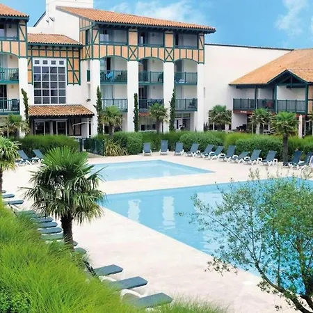 Apartment T2 Avec Terrasse, Piscine, Parking Et Accueil Chaleureux A - Fr-1-379-144 *