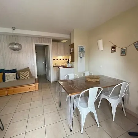 T2 Avec Terrasse, Piscine, Parking Et Accueil Chaleureux A - Fr-1-379-144 Apartment